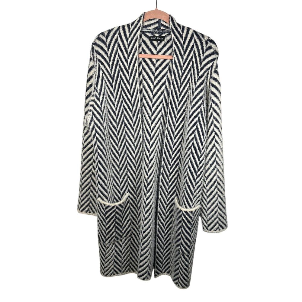 Love Token Chevron Fuzzy White & Black Long Open Front Cardigan Women's Medium